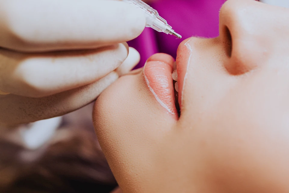 Realce de beleza e simetria do rosto